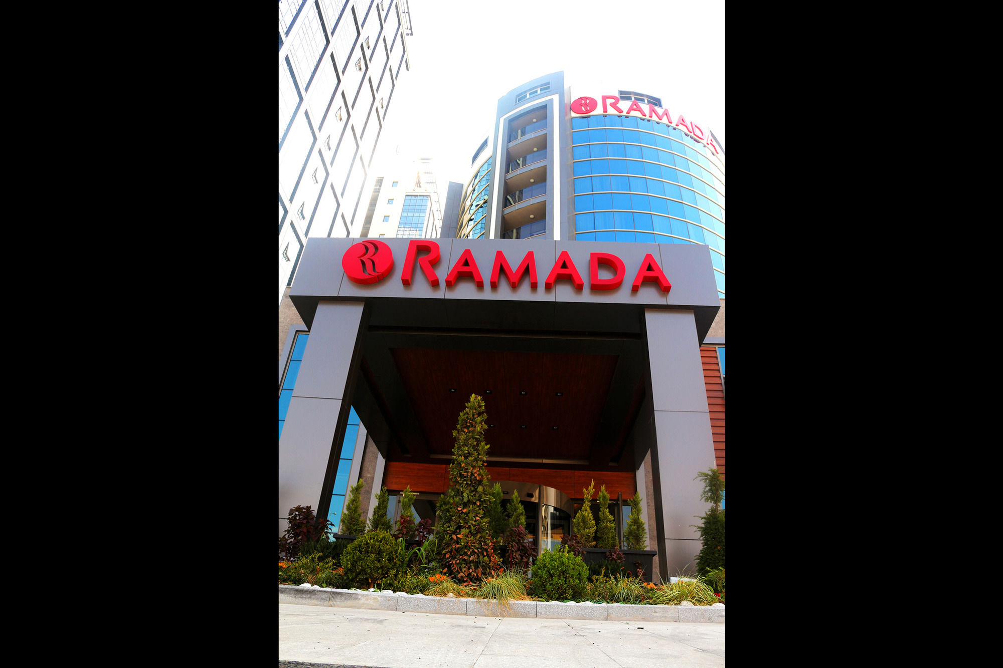 Hotel Ramada By Wyndham Nilufer Bursa Exterior foto